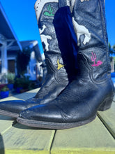 Load image into Gallery viewer, Vintage LARRY MAHAN RODEO CACTUS BLACK COWGIRL COWBOY WESTERN BOOTS- 8