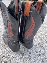Load image into Gallery viewer, Cowboy Black/Brown Leather Boots
