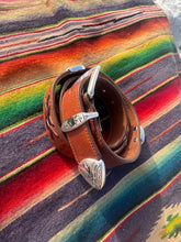 Load image into Gallery viewer, Vintage Brighten Cross Leather Belt
