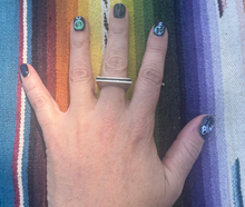 Load image into Gallery viewer, Vintage Sterling Avant Garde Square Bar Ring
