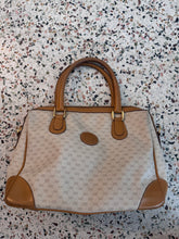 Load image into Gallery viewer, Vintage GUCCI Handle Black Purse Bag
