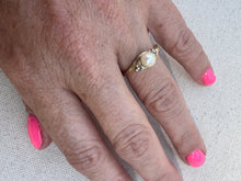 Load image into Gallery viewer, 14k Gold Pearl Diamond Heart Ring
