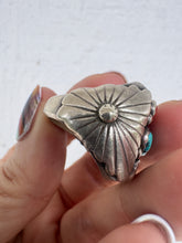 Load image into Gallery viewer, Vintage Navajo Turquoise and Coral Ring
