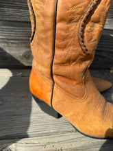 Load image into Gallery viewer, Twisted Leather Sides Cowboy Boots ~Size 7
