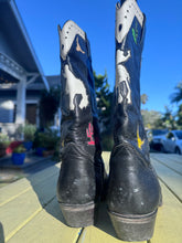 Load image into Gallery viewer, Vintage LARRY MAHAN RODEO CACTUS BLACK COWGIRL COWBOY WESTERN BOOTS- 8
