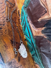 Load image into Gallery viewer, 1970's Coral Turquoise Necklace
