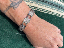 Load image into Gallery viewer, Libra Chain Link Bracelet
