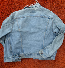 Load image into Gallery viewer, Two Pocket Classic Levis Jean Jacket
