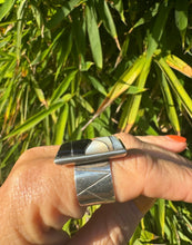 Load image into Gallery viewer, Black/White Two Tone Opal Ring
