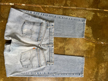 Load image into Gallery viewer, Pefectly Worn Big E Levis- Size 30 x 32
