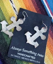 Load image into Gallery viewer, Vintage Anchor Silver Earrings

