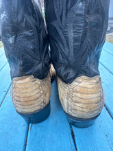 Load image into Gallery viewer, Vintage Snakeskin Cowboy Boots
