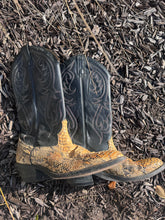 Load image into Gallery viewer, Vintage Snakeskin Cowboy Boots
