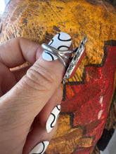 Load image into Gallery viewer, Navajo Coral Ring
