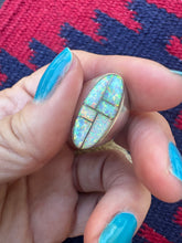 Load image into Gallery viewer, Opal Inlay Oval Ring
