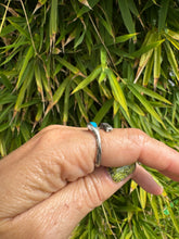 Load image into Gallery viewer, Two Birds Turquoise Stone Ring
