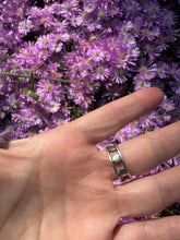 Load image into Gallery viewer, Cutout Heart Ring
