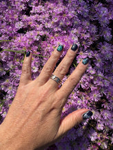 Load image into Gallery viewer, Cutout Heart Ring
