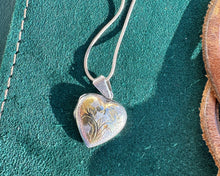 Load image into Gallery viewer, Heart Locket Pendant Necklace
