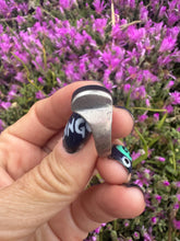 Load image into Gallery viewer, Sterling Silver Stripe Down the Middle  Ring
