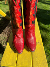 Load image into Gallery viewer, Dingo Cowboy Boots - Women Size 7
