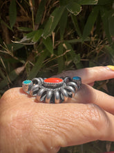 Load image into Gallery viewer, Vintage Coral Middle Turquoise Ring
