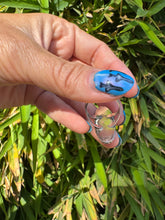 Load image into Gallery viewer, Vintage Mother of Pearl Turquoise Stripe Ring
