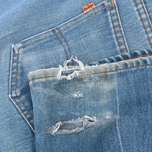 Load image into Gallery viewer, Pefectly Worn Levis Orange Tab- 34 x 36
