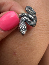 Load image into Gallery viewer, Snake Ring

