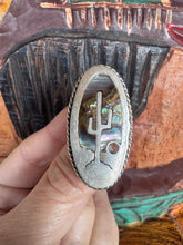 Load image into Gallery viewer, Horse Side Profile Abalone Ring
