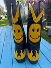 Load image into Gallery viewer, Smiley Happy Montana Boots - Mens Size 13
