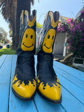 Load image into Gallery viewer, Smiley Happy Montana Boots - Mens Size 13
