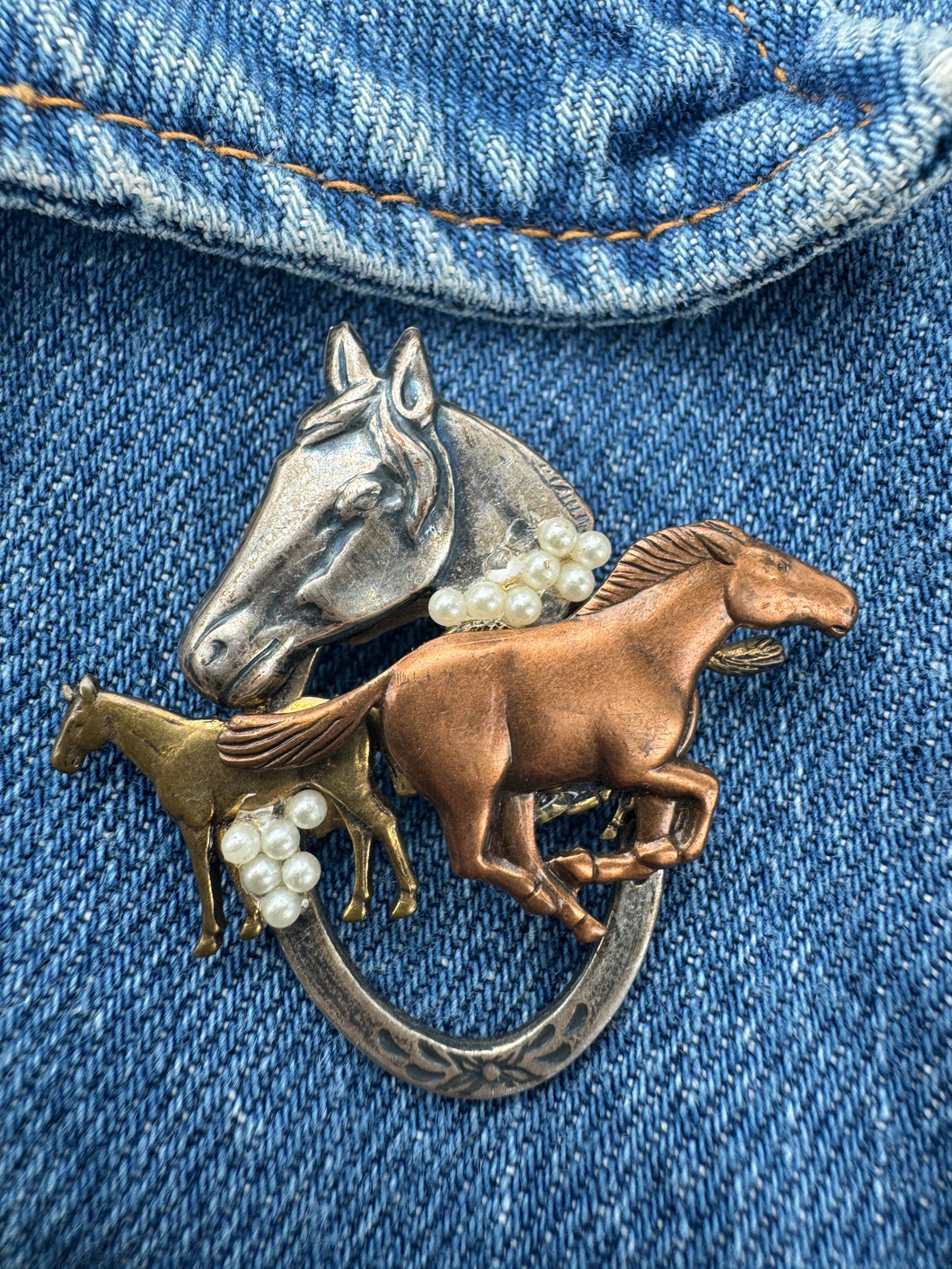 Horse Pearl Brooch Pin