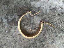 Load image into Gallery viewer, Vintage 14K Yellow Gold Diamond Cut Hoop Earrings
