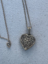 Load image into Gallery viewer, Heart Goldtone Locket Necklace
