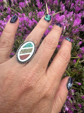 Load image into Gallery viewer, Vintage Mother of Pearl Crushed Stone Ring
