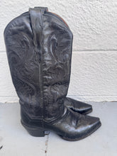 Load image into Gallery viewer, Cowboy Black Leather Boots
