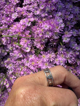 Load image into Gallery viewer, Cutout Heart Ring
