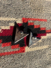 Load image into Gallery viewer, Mother of Pearl Collar Tips
