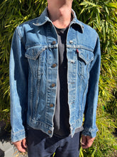 Load image into Gallery viewer, Classic 2- Pocket Levis Denim Jacket
