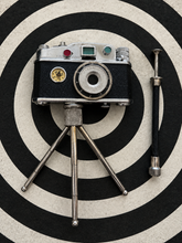 Load image into Gallery viewer, Vintage Cont-Lite Table Lighter Camera Novelty Lighter with Box
