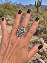 Load image into Gallery viewer, Abalone Mosaic Peyote Bird Ring
