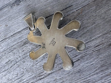 Load image into Gallery viewer, Sun Spiny Oyster Pendant
