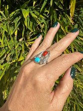 Load image into Gallery viewer, Side Feather Ring- Size 8.5
