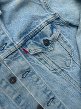 Load image into Gallery viewer, Two Pocket Classic Levis Jean Jacket
