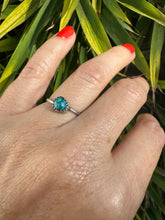 Load image into Gallery viewer, 1970s Turquoise Stone Ring
