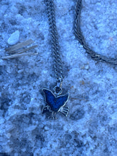 Load image into Gallery viewer, 1992 Silvertone Eagle Necklace
