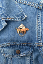 Load image into Gallery viewer, Horse Pearl Brooch Pin
