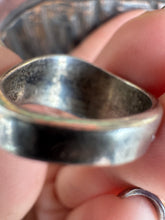 Load image into Gallery viewer, Turquoise Wave Ring
