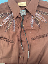 Load image into Gallery viewer, Roadrunner Bolo Tie Necklace
